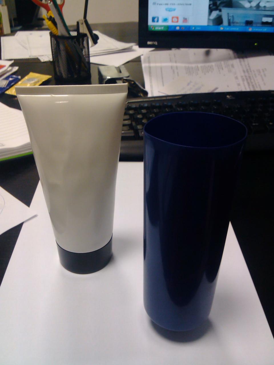 ultrasonic tubes sealing machine samples for tubes Marina Dimitrov ultraääniputkien tiivistyskone.jpg