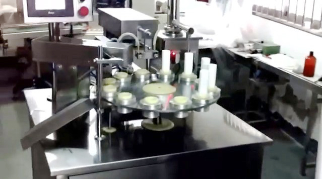 tubes filling ultrasonic sealing machine semi automatic ultraääniputkien tiivistysaine täyteaine equip.jpg