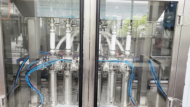 6 pään iso säiliö 5Lnestetäyttökorkki kaksipuoleinen