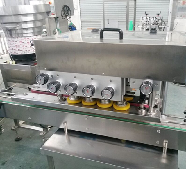 täyttökorkkikoneet (4).jpg