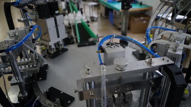 pyörivä täyteaine capper.jpg