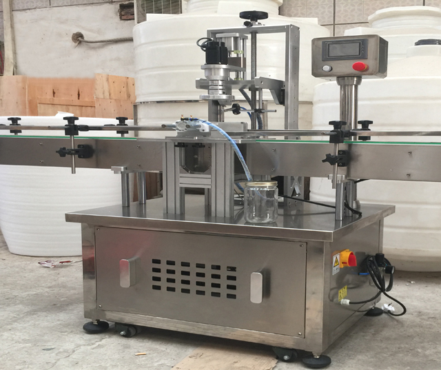 automaattinen capper.jpg