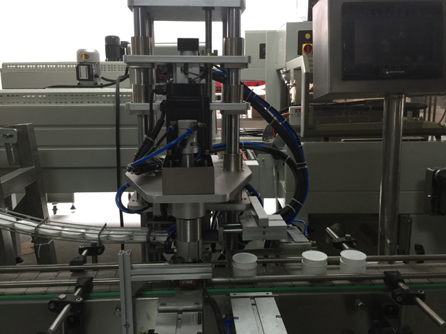 purkkien sulkemiskone.jpg