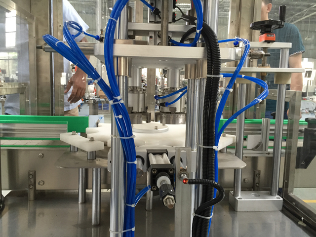 TAKAPUOLI tyhjiökappauskoneiden päärunkoon.jpg