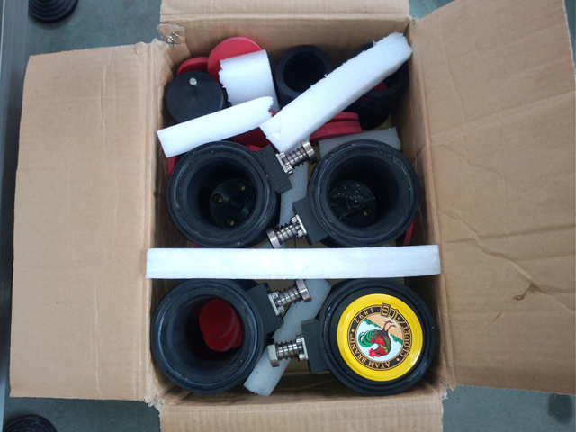 korkkipäät eri pulloihin molds.jpg