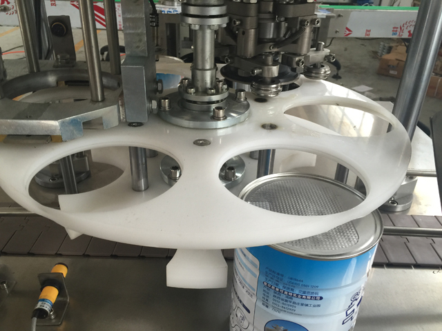 metallitölkkien purkukone.jpg