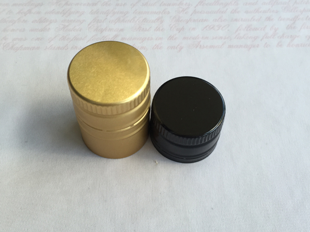 screw caps metallikorkit.jpg