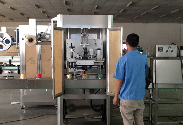 teippiholkki labeller.jpg