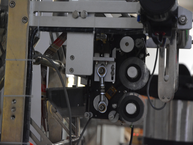 päivämääräkoodaus osa nestemäiselle täyteaineelle pusseihin.jpg