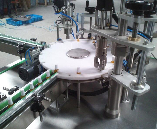 täyttösuuttimen capping.jpg