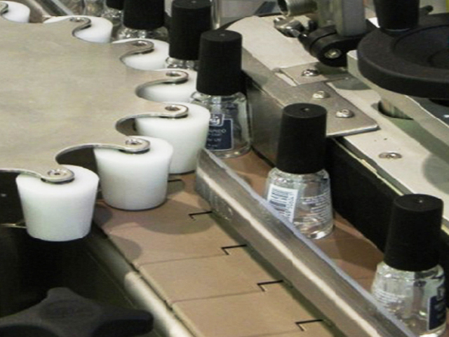 pullot pyörivällä tähtipyörällä etiketöintiä varten.jpg