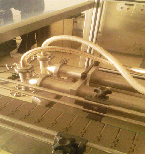 täyttökoneen kaksoispäät varustettu automaattisella.jpg