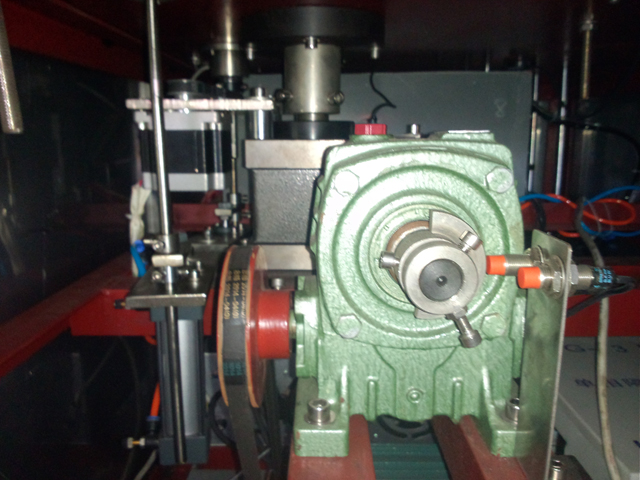 internal tubes filling sealing machine putket täyteaine tiiviste puoliautomaattinen.jpg