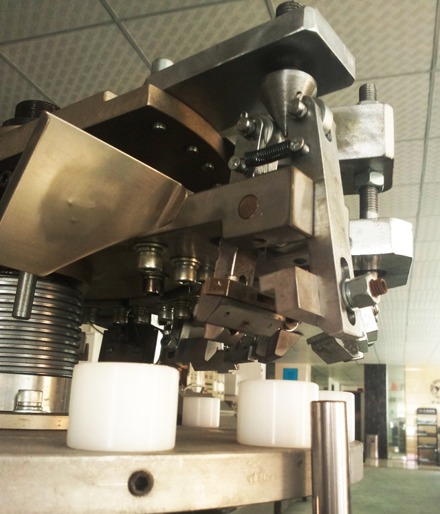 sealer part for metal hose metalliputkien tiivistetäyte.jpg