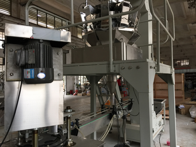 TÖLKIEN TÄYTTÖSULJETUSKONEET close shot.jpg