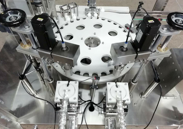 pullot robotti arm feeder.jpg