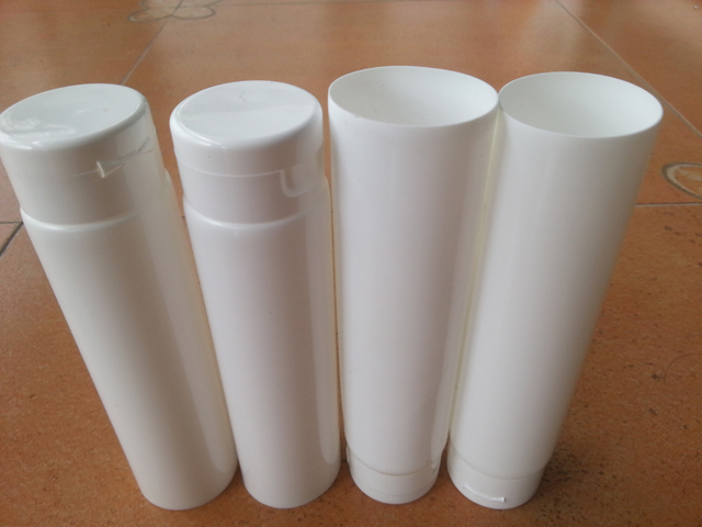 tubes samples sent from indian buyer putket von puneet Garg.jpg