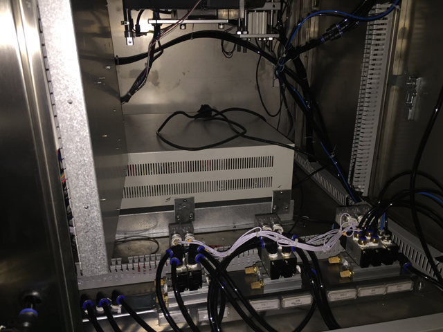 tubes filling sealing machine sähkölaatikot tiivistyslaitteiden täyttöön tubes.jpg