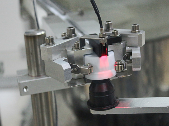 Koneen päällystys yksityiskohdassa.jpg