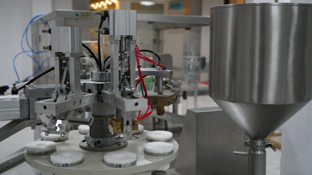 putken täyteainetiiviste muovi.jpg