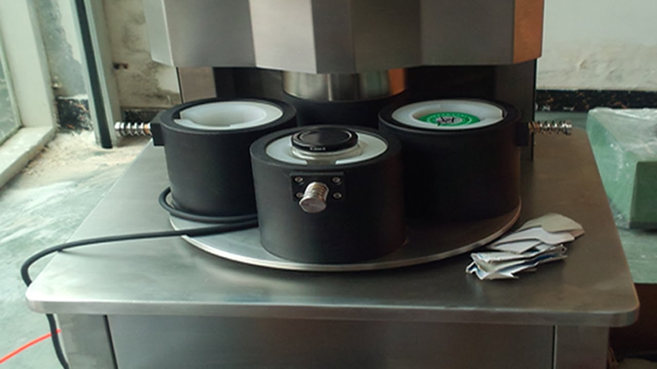 four heads vacuum capping machine semi automatic tyhjiökappari manual.jpg