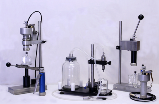 lasipullojen puristuskoneet.jpg