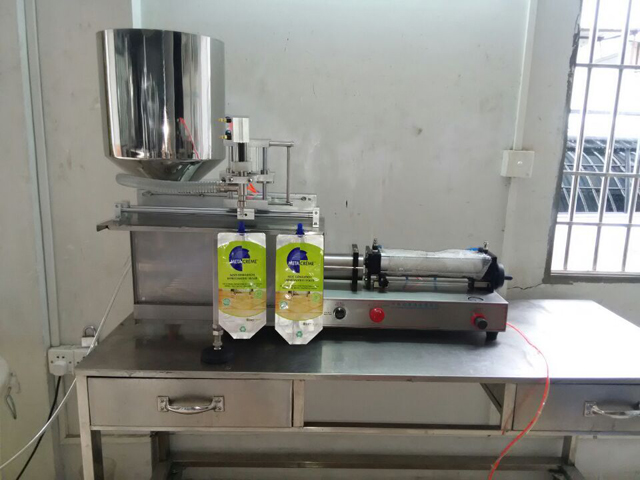 Nokkapussien täyttökone (4).jpg