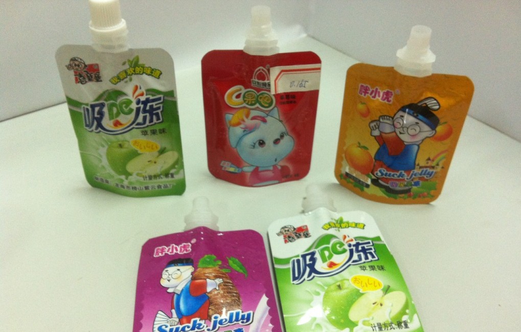 stand up bags for filling yksipäiset nokkapussit täyttösuppilolla .jpg