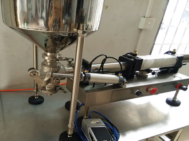 kuva täyttökoneesta.jpg