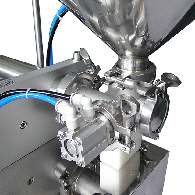 liquid filling machine for lotion shampoo cream SHampoo filler equipment.jpg