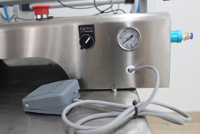 pneumaattinen männän osa täyttökoneeseen.jpg